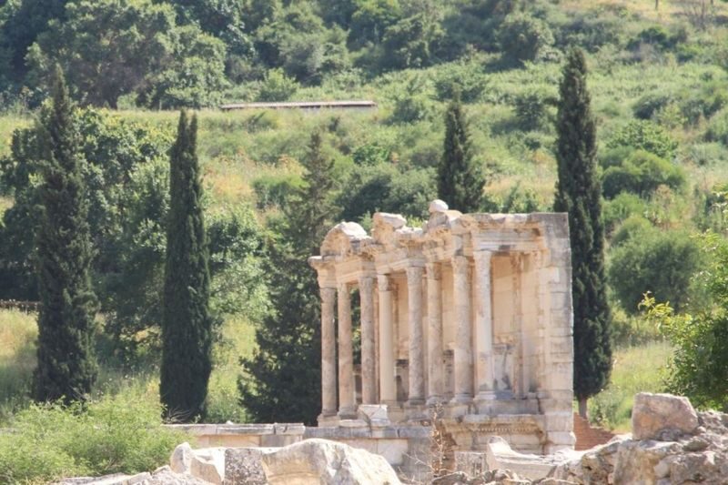 Day Trip to Ephesus with Flight and Lunch from Kusadasi - Who should consider this tour