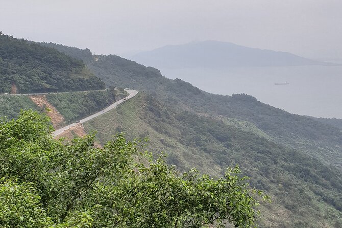 Day Trip To Hue City and Back From Hoi An By Private Car - Exploring the Thien Mu Pagoda