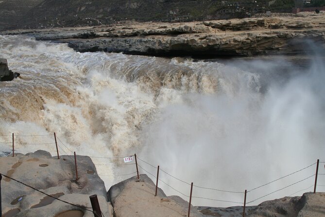 Day Trip to Hukou Waterfall and Huangdi Mausoleum - Itinerary Overview