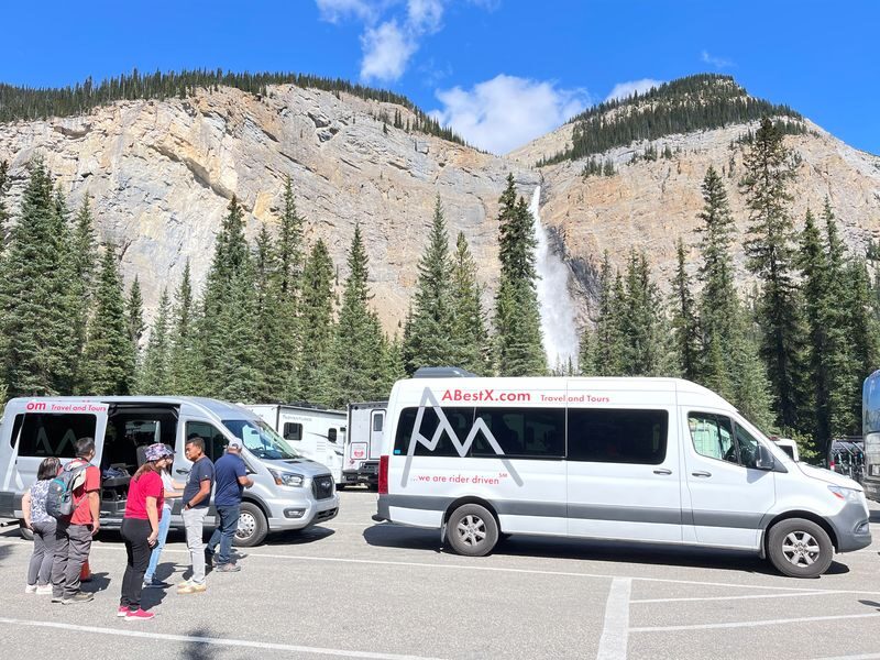 Day Trip to Lake Louise and Moraine Lake - What the day is likely to feel like