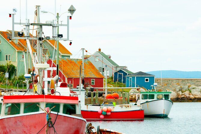 Day Trip to Lunenburg, Mahone Bay and Peggy's Cove from Halifax - The Experience in Detail