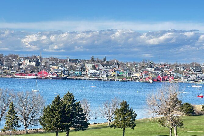 Day Trip to Lunenburg, Mahone Bay and Peggy's Cove from Halifax - Frequently Asked Questions