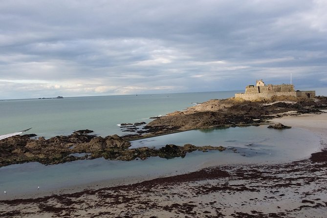 Day Trip to Mont Saint-Michel and Saint-Malo From Rennes With Driver-Guide - Explore the Beautiful Abbey