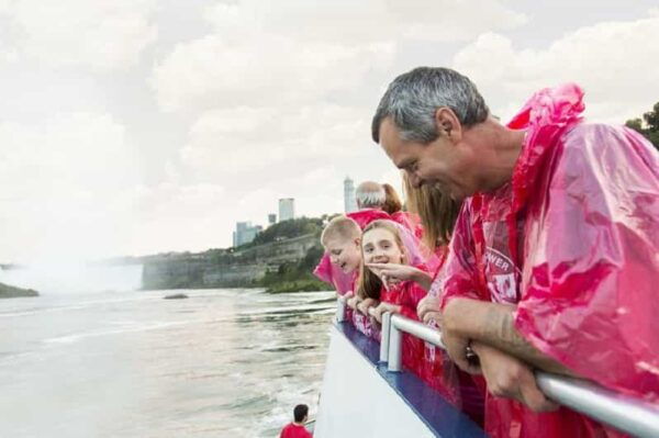 Day Trip to Niagara From Toronto With Spanish Speaking Guide - Inclusions and Customer Feedback