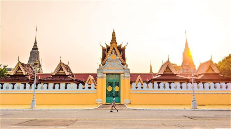 Day Trip to Oudong Mountain and Phnom Penh City Private Tour - Authentic Experiences You’ll Remember