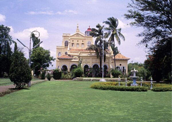 Day Trip to Pune Curated Private Tour Experience From Mumbai - Booking Details