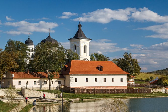 Day Trip to Republic of Moldova - Visit Chisinau and Cricova Winery - Must-See Attractions