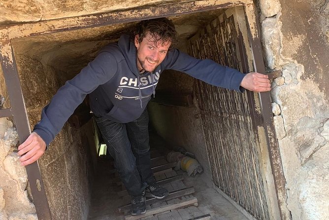 Day Trip to the Giza Pyramids - Sphinx - Memphis and Sakkara - Inclusions and Exclusions