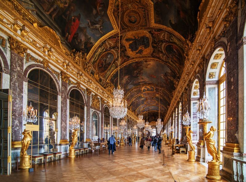 Day trip to the Palace of Versailles + Monets Garden + Van Goghs Former Residence (Optional Chinese-speaking guide / Optional round-trip hotel transfer / Palace fast-track entry) [Chinese Premium Small Group of 8] - A full day linking court and canvas