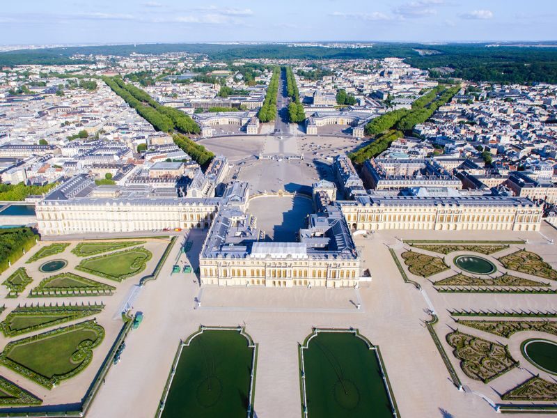 Day trip to the Palace of Versailles + Monets Garden + Van Goghs Former Residence (Optional Chinese-speaking guide / Optional round-trip hotel transfer / Palace fast-track entry) [Chinese Premium Small Group of 8] - Auvers-sur-Oise: a brief look at Van Gogh’s former home