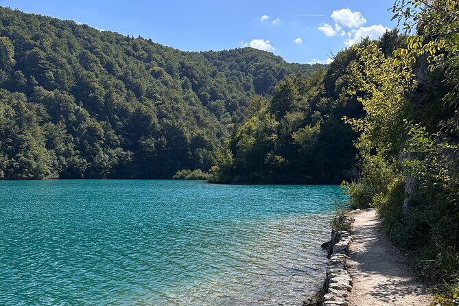 Day trip to the Plitvice Lakes incl. admission and lunch - A Traditional Dalmatian Lunch