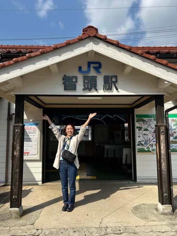 Day Trip to Tottori from Osaka: Dunes, Sake & Scenic Views - Final Moments at the Dunes & Return to Osaka
