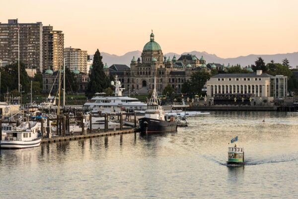 Day Trip to Victoria and Butchart Gardens From Vancouver - Customer Reviews
