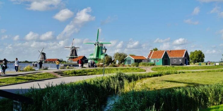 Day Trip to Zaanse Schans, Volendam and Marken - Activity Details