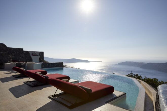 Daybed Relaxation With Infinity Pool Use With Caldera Views - Indulge in Infinity Pool Bliss