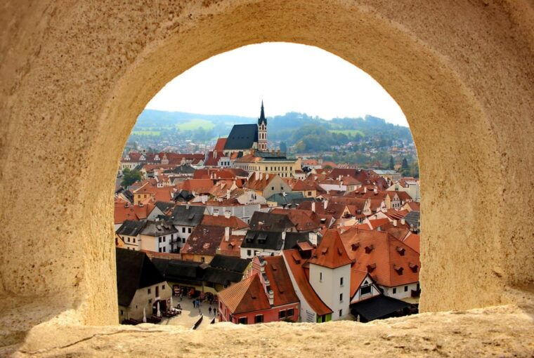 Daytrip from Prague to eský Krumlov - Lunch and Personal Exploration