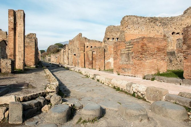 Daytrip From Rome to Pompei and Sorrento - Common Questions