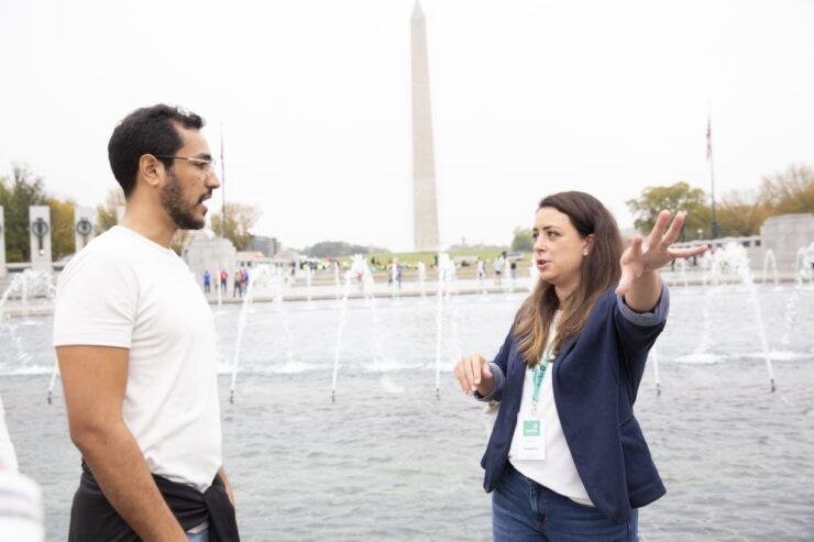 DC: Guided National Mall and Monuments Walking Tour - Tour Experience
