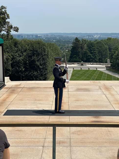 DC: Hop-On Hop-Off with 17 Stops plus Arlington Walking Tour - Visiting the Museums and Additional Sites