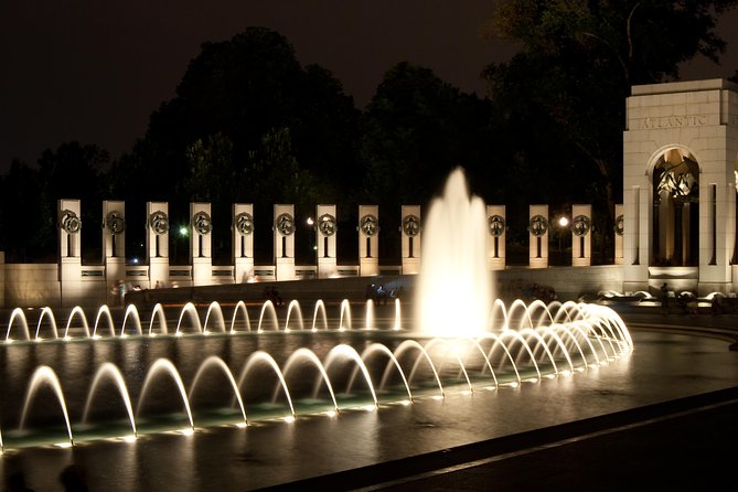 DC Lights Night Tour - Monuments and Landmarks