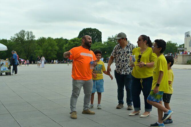 DC Monuments Day or Night American History Guided E-Cart Tour - The Guides: Knowledge, Humor, and Personal Touch