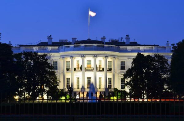 Dc: Monuments & Memorials Sunset Tour With Live Guide - Meeting Point and Tour Times