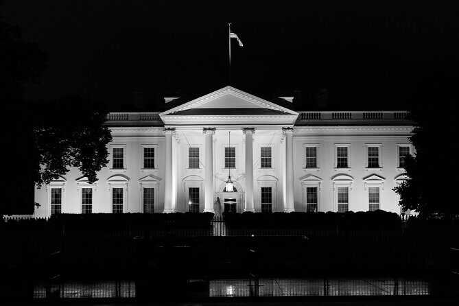 DC Monuments Small Group Guided Night Tour 3 Hours - The Itinerary: A Nighttime Journey Through History