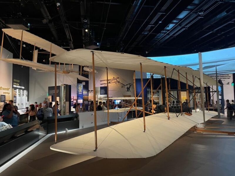 DC: Smithsonian Highlights Walking Tour with Air and Space - Starting Point and Logistics