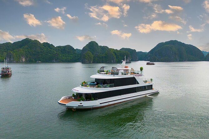 D'Charme Luxury Day Cruise Discover the MOST Stunning Lan Ha Bay - Introduction
