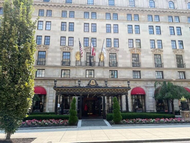 DC's Presidents, Pubs, and Parties: A Self-Guided Audio Tour - Tour Experience