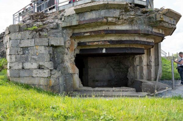 DDay Beaches Small Group Tour in Normandy From Paris - Meeting Point and Pricing