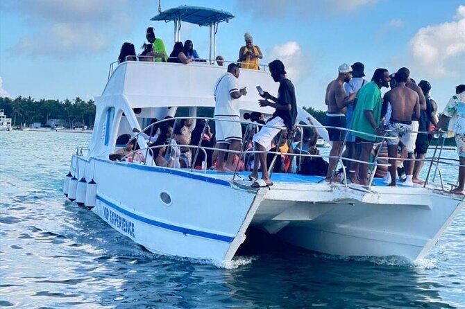 DE Hip Hop Boat Party for Adults and Free Drinks Only - What to Expect from the DE Hip Hop Boat Party