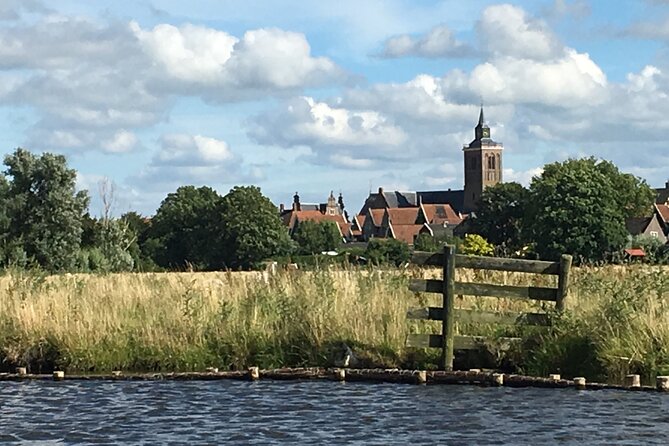 De Rijp Private Boat Tour With Drinks, Cheese and Snacks - Snacks