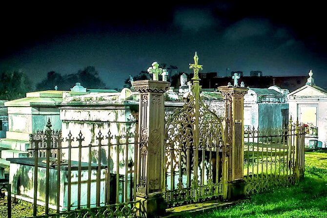 Dead of Night Ghosts and Cemetery Bus Tour - Stop 3: Charity Hospital Cemetery