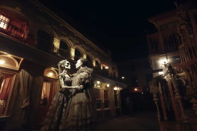 Deadwood: Gamblers and Outlaws Ghost Walking Tour - Meeting Point and Guide