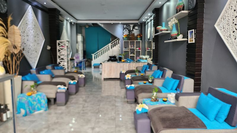 Deanna Spa & Cafe in Seminyak - A spa stop on Seminyak’s Camplung Tanduk Street