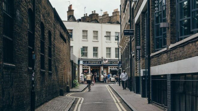 Dear Diary...Bridget Jones In-App Audio Tour of London - Whats Included