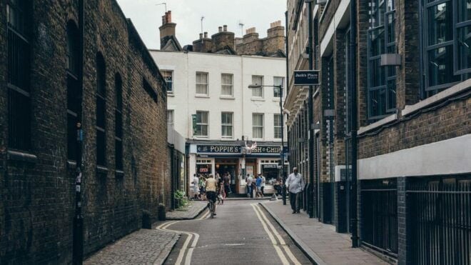 Dear Diary...Bridget Jones In-App Audio Tour of London - Immersive Experience