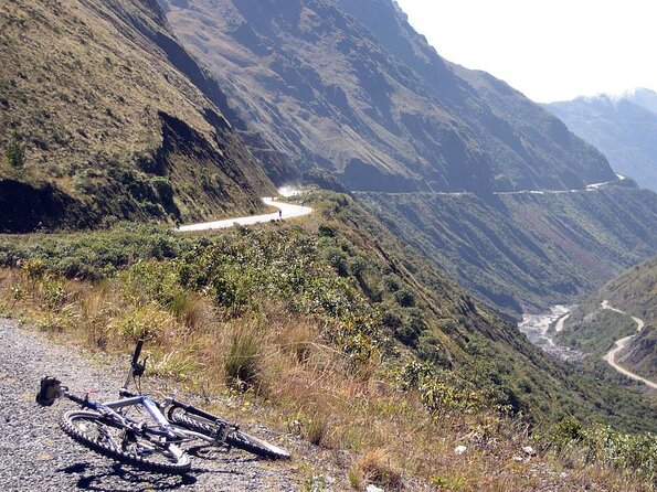 Death Road, Bolivia: Mountain Bike Tour on the Worlds Most Dangerous Road - Tour Experience and Highlights