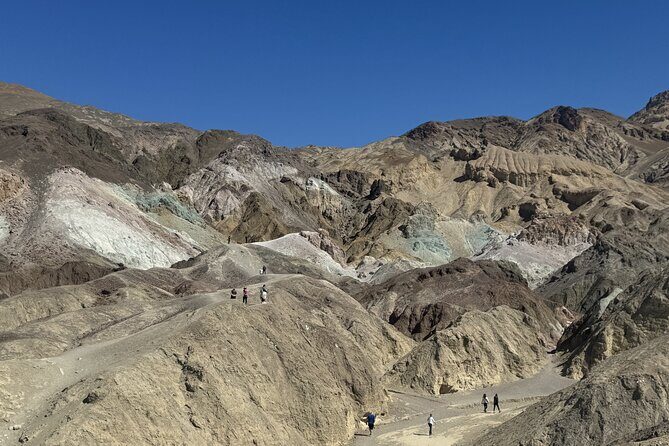 Death Valley, Seven Magic Mountains & Vegas Sign Tour - Exploring the Death Valley, Seven Magic Mountains & Vegas Sign Tour: An In-Depth Review