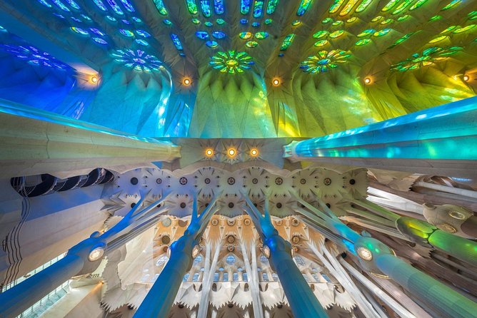 Decoding Gaudí on a Private Tour With Official Guide - Insider Tips for a Memorable Gaudí Tour