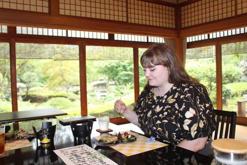 Deep Kyoto: Local Cuisine, Tranquil Temples on Premium Bus - Why This Tour Works
