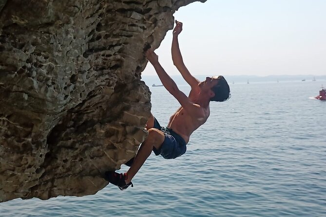 Deep Water Solo and Cliff Jumping Tour in Split - What To Expect