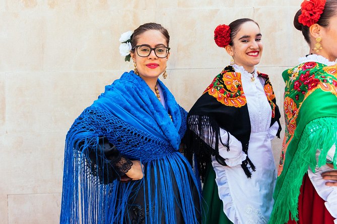 Del Prado and Surroundings Private Tour With Locals - Common Questions