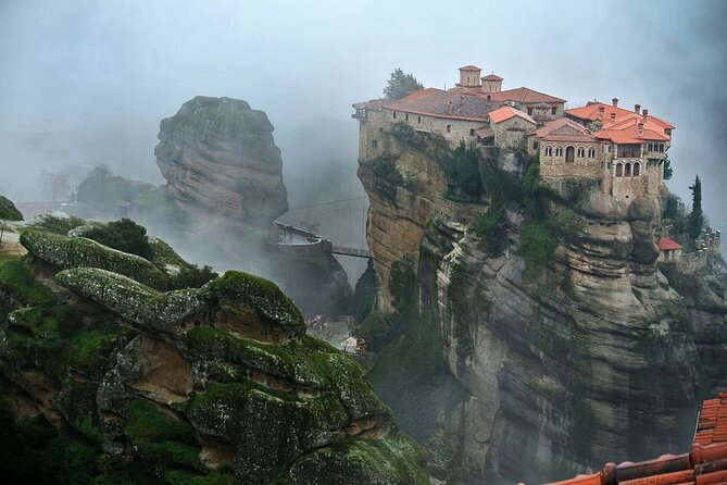 Delfi & Meteora 2 Days Private Sightseeing Tour - Itinerary Overview