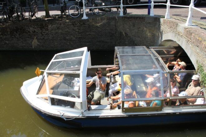 Delft: Canal Cruise With Guided Commentary - Highlights of the Canal Cruise
