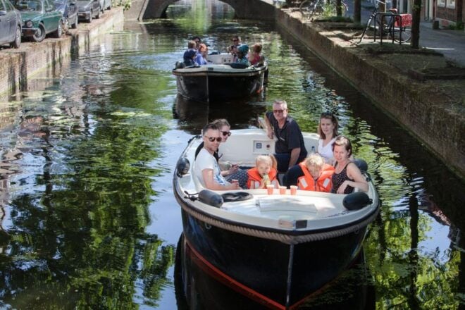 Delft: Open Boat Canal Cruise With Skipper - Highlights of the Experience