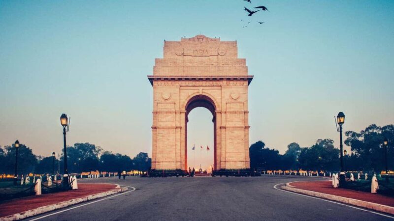 Delhi: 2-Day Private Guided Tour with Car - Day 1: Uncovering Delhi’s Historic Gems