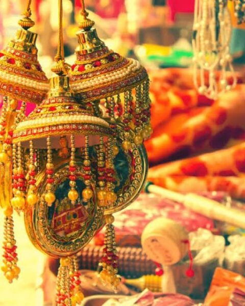 Delhi: 4-Hour Shopping Tour With Car, Tour Guide & Transfers - Important Information for Participants