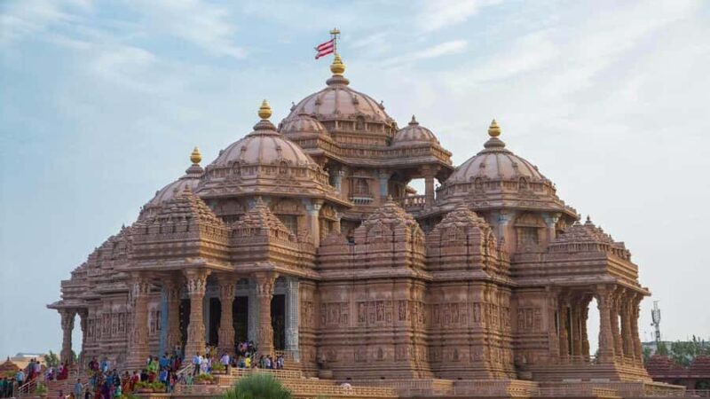 Delhi: 6-Hours Delhi Spiritual Sites Tour w/ Famous Temples - Pick-up and Preparation